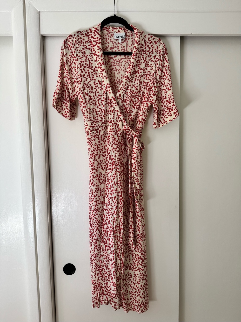 Ganni Cream Midi Wrap Dress with Red Floral Print - Picture 3 of 5